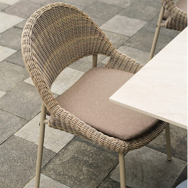 Zoom Dining Sidechair